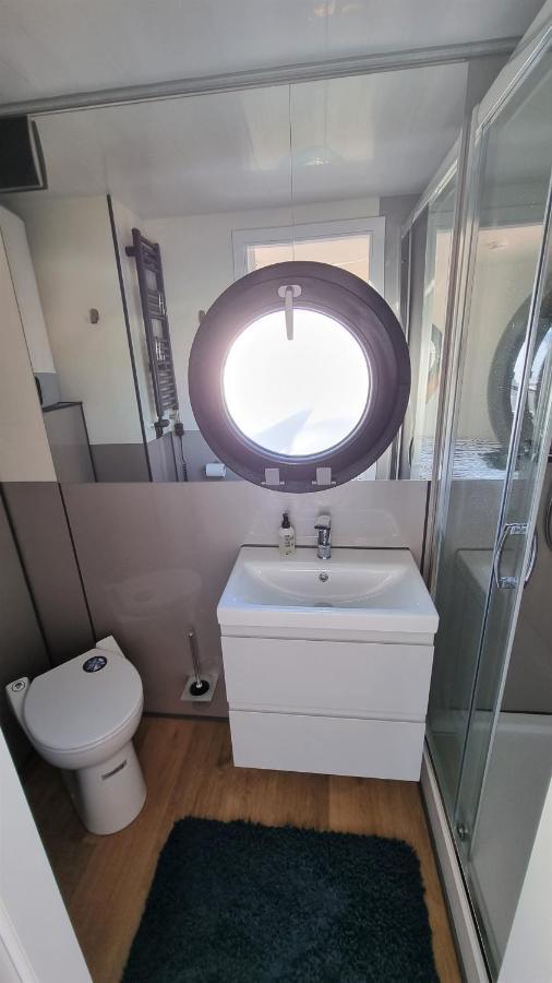 Hausboot Hilja 호텔 슐레스비히 외부 사진