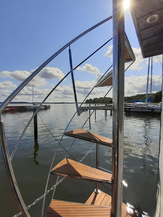 Hausboot Hilja 호텔 슐레스비히 외부 사진