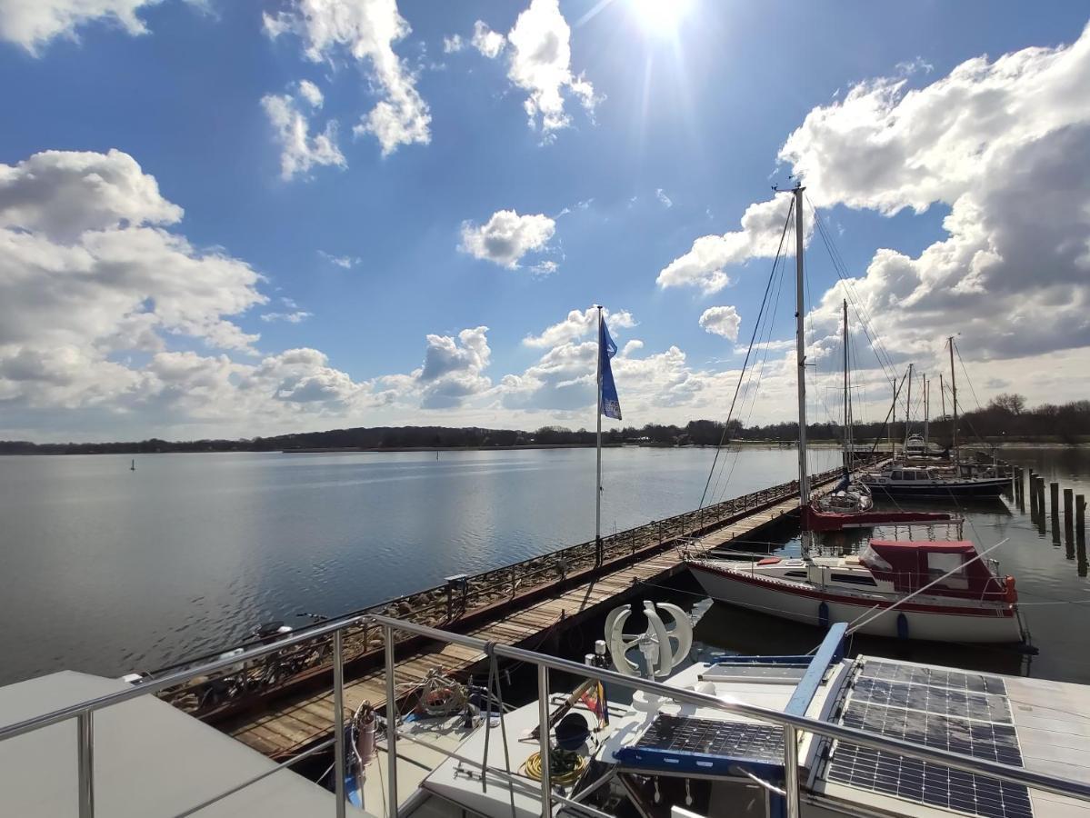 Hausboot Hilja 호텔 슐레스비히 외부 사진