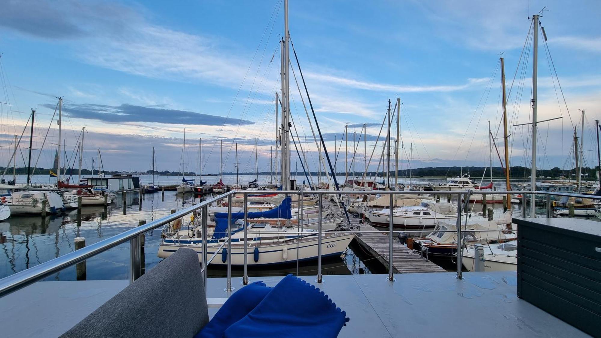 Hausboot Hilja 호텔 슐레스비히 외부 사진