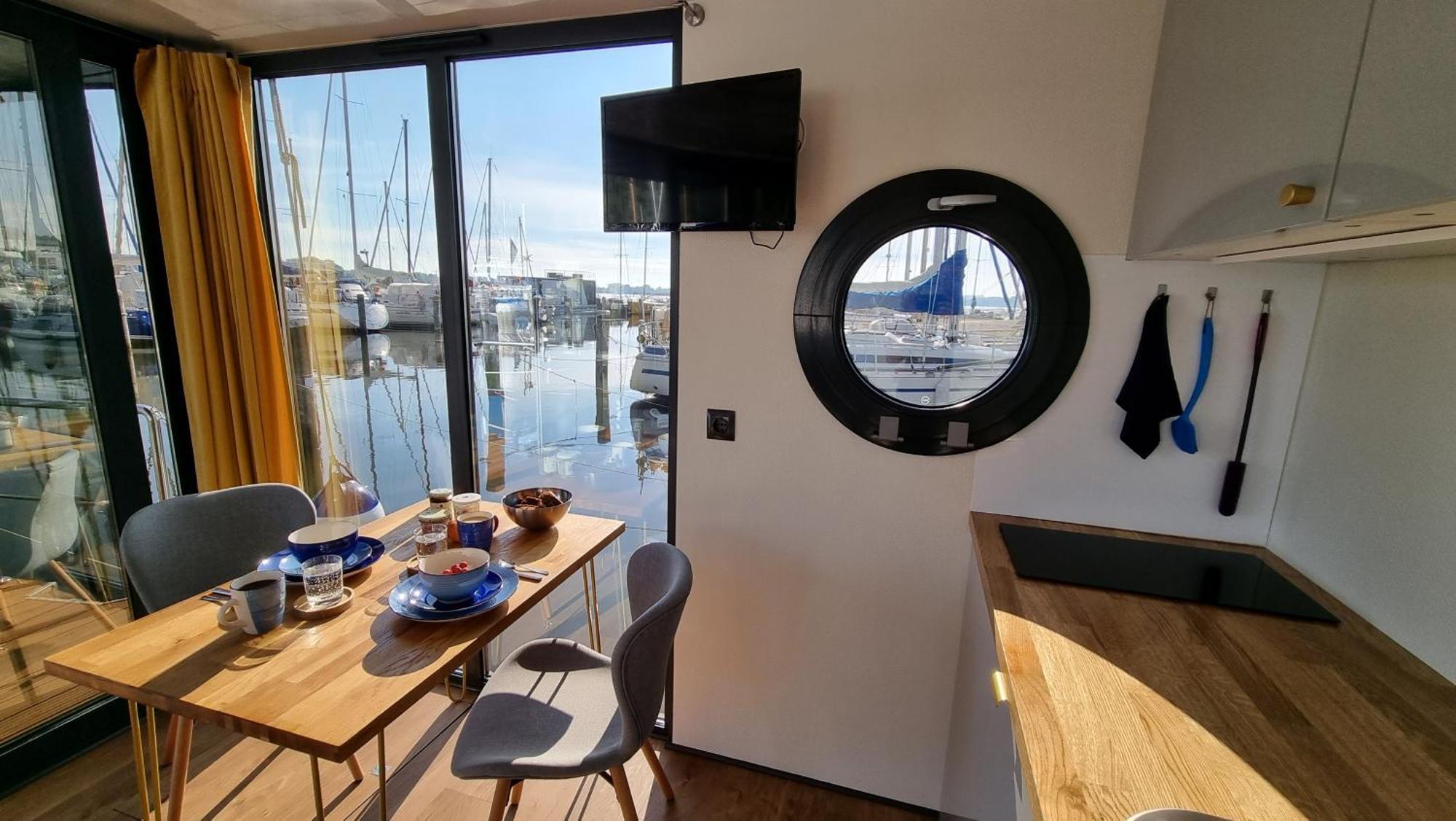 Hausboot Hilja 호텔 슐레스비히 외부 사진