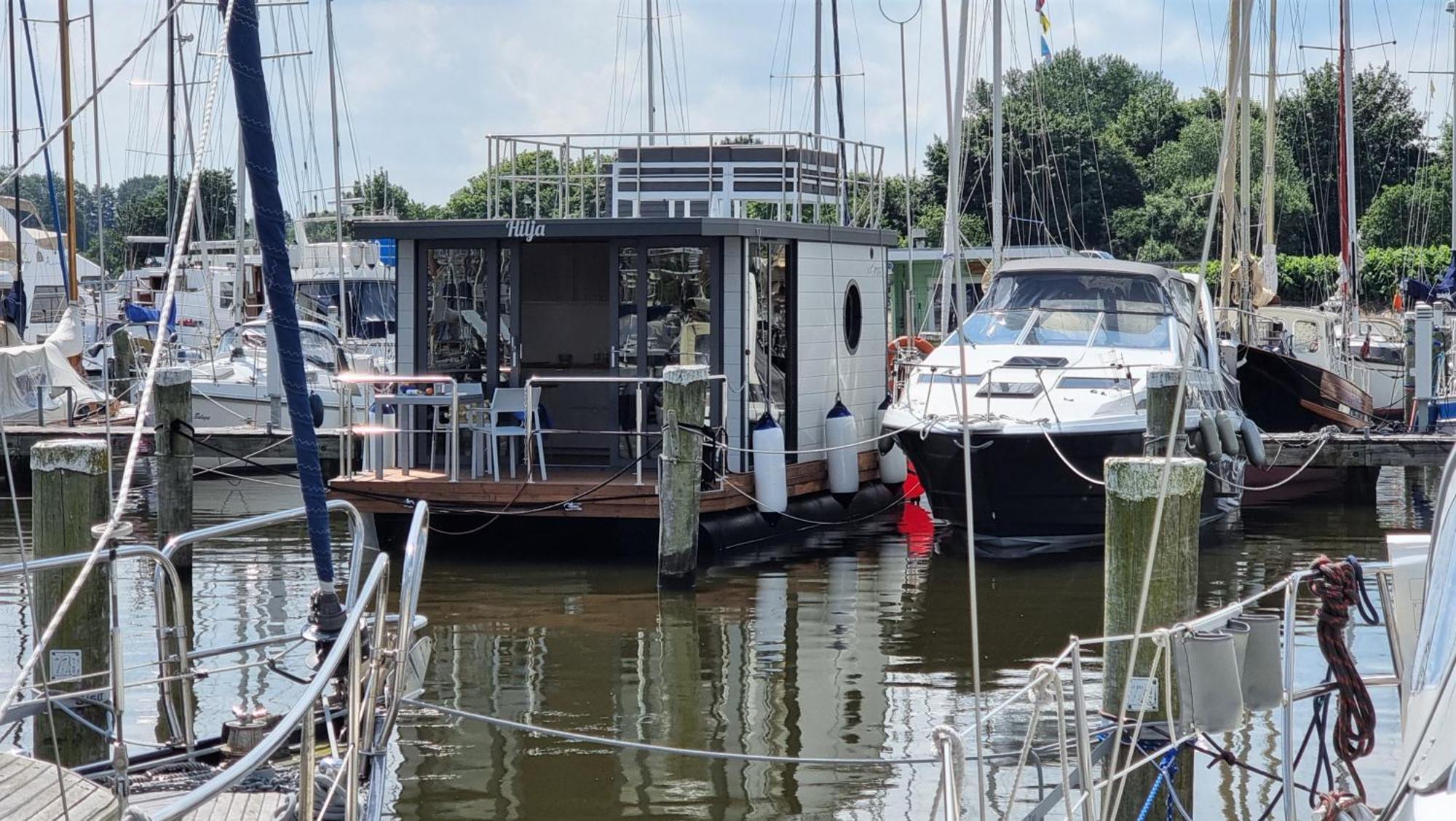Hausboot Hilja 호텔 슐레스비히 외부 사진